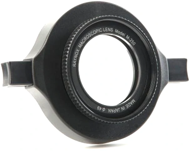 La bonnette Raynox DCR-250 macro est une bonnette qui se clipse sur des objectifs photos et fait office de loupe pour permettre la prise de photos macro.