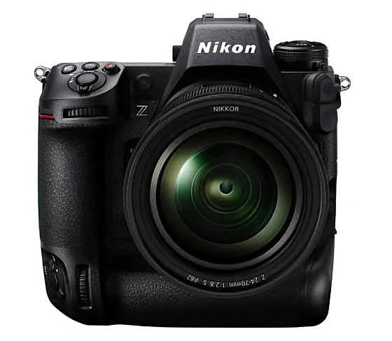 Le Nikon Z9, un appareil photo hybride professionnel annoncé pour fin 2021. Cet appareil photo de nouvelle génération est cependant encombrant, il est donc peu adapté à différents types de photo macro.
